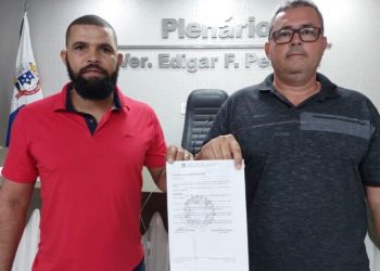 VEREADORES KILMER E PC PROPÕEM CONSTRUÇÃO DE QUADRA SOCIETY NA PRAÇA GILMAR ANTUNES SAÚDE EM SERRA DOS AIMORÉS.