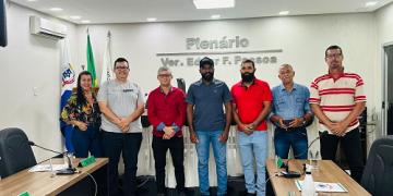 Câmara de vereadores de Serra dos Aimorés recebe a visita do amigo Rogério Damião.