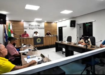 Câmara de vereadores aprova projeto de lei de recomposição salarial para servidores da prefeitura de Serra dos Aimorés.